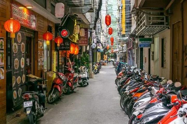 Chuyên gia Hotspot Matrix phân tích: Phương Oanh diện set đồ 50 và marketing video