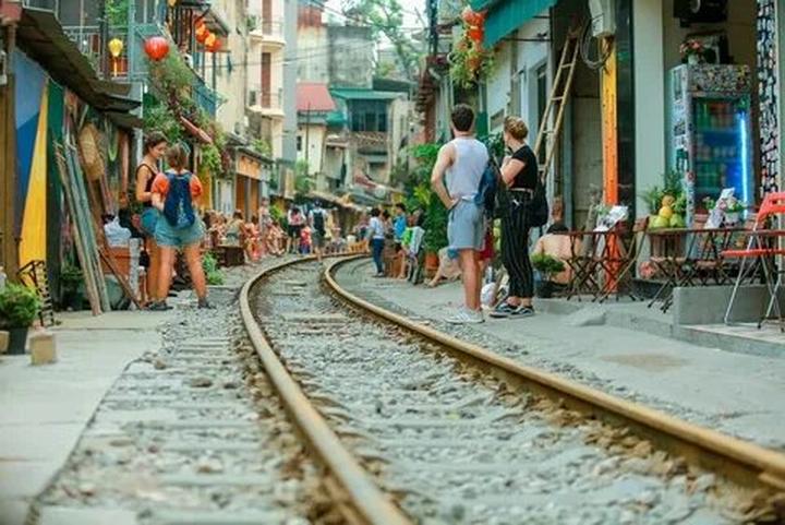 Chuyên gia Hotspot Matrix phân tích: Thiều Bảo Trâm nhận bão chỉ và marketing video